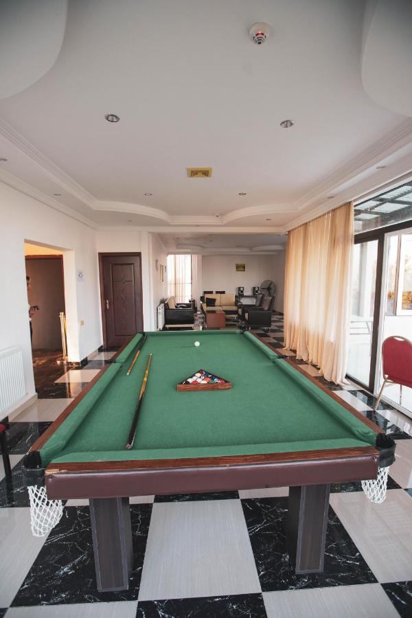 Hotel Park Green Pʼotʼi Bagian luar foto
