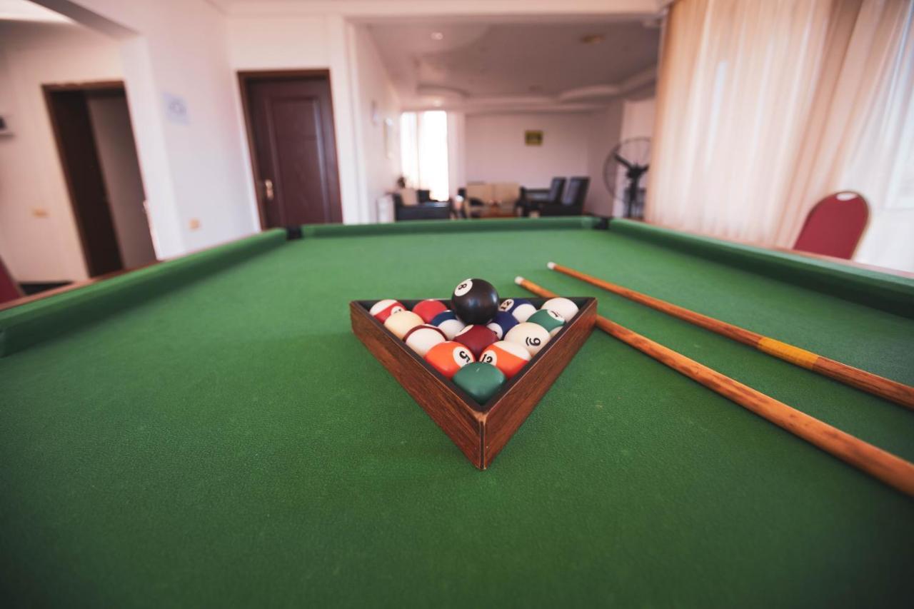 Hotel Park Green Pʼotʼi Bagian luar foto